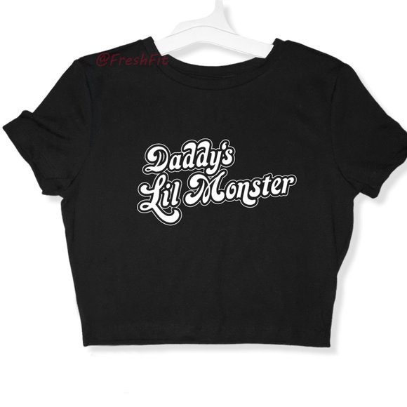 🆕Daddy's Lil Monster Fitted Crop Top Tee Black - Picture 2 of 4